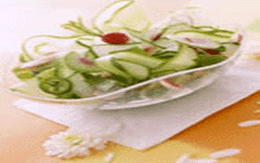 Salad củ cải và dưa chuột